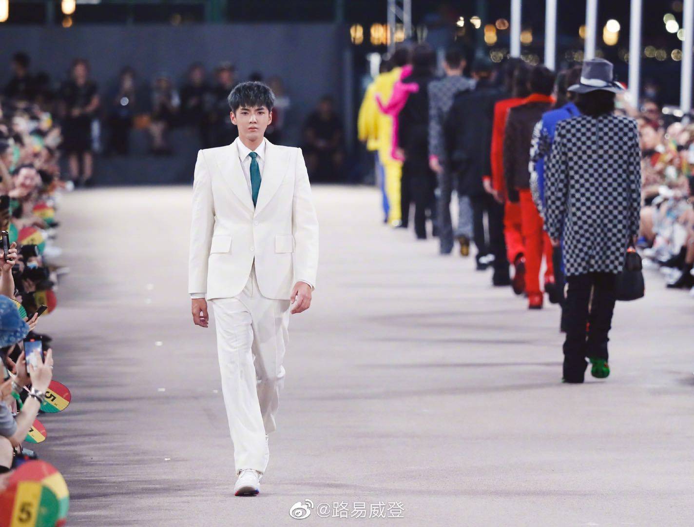 Naga  on Twitter Louis Vuitton weibo update with brand ambassador Kris  Wu  httpstcommfFtX9d5s  Twitter